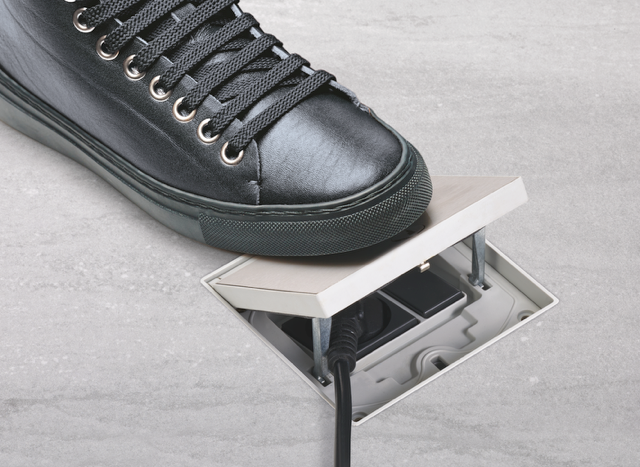 KFH100/74 - Black Metal Finish -Empty Power and data spaces - Manual Twist/turn lock - Image 5